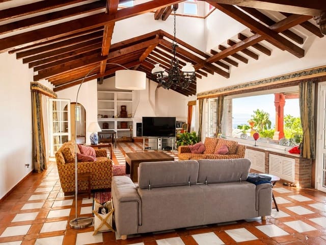 8 Zimmer Villa zu verkaufen in Torrequebrada, Benalmádena mit Pool Garage - 3.500.000 € (Ref: 10019332)