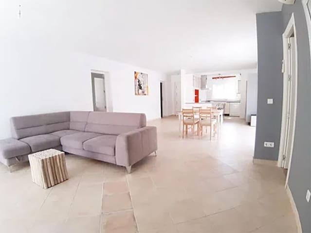 3 slaapkamer Villa te koop in Nueva Andalucia, Marbella met zwembad garage - € 950.000 (Ref: 10024212)
