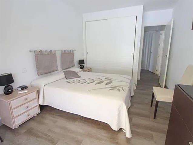 3 slaapkamer Villa te koop in Nueva Andalucia, Marbella met zwembad garage - € 950.000 (Ref: 10024212)