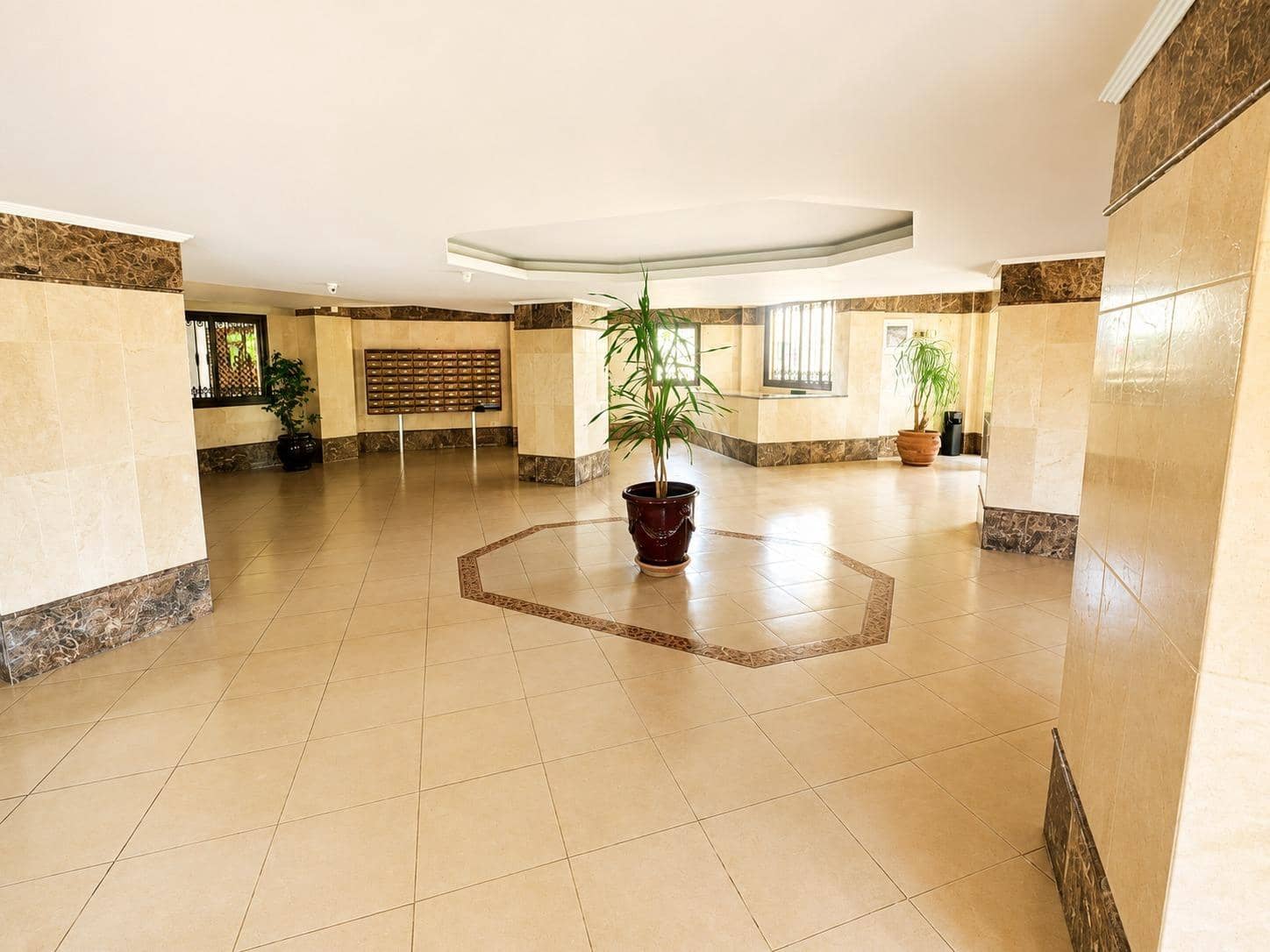 Apartamento de 2 habitaciones en Torremolinos en alquiler con piscina - 1.400 € (Ref: 10027379)