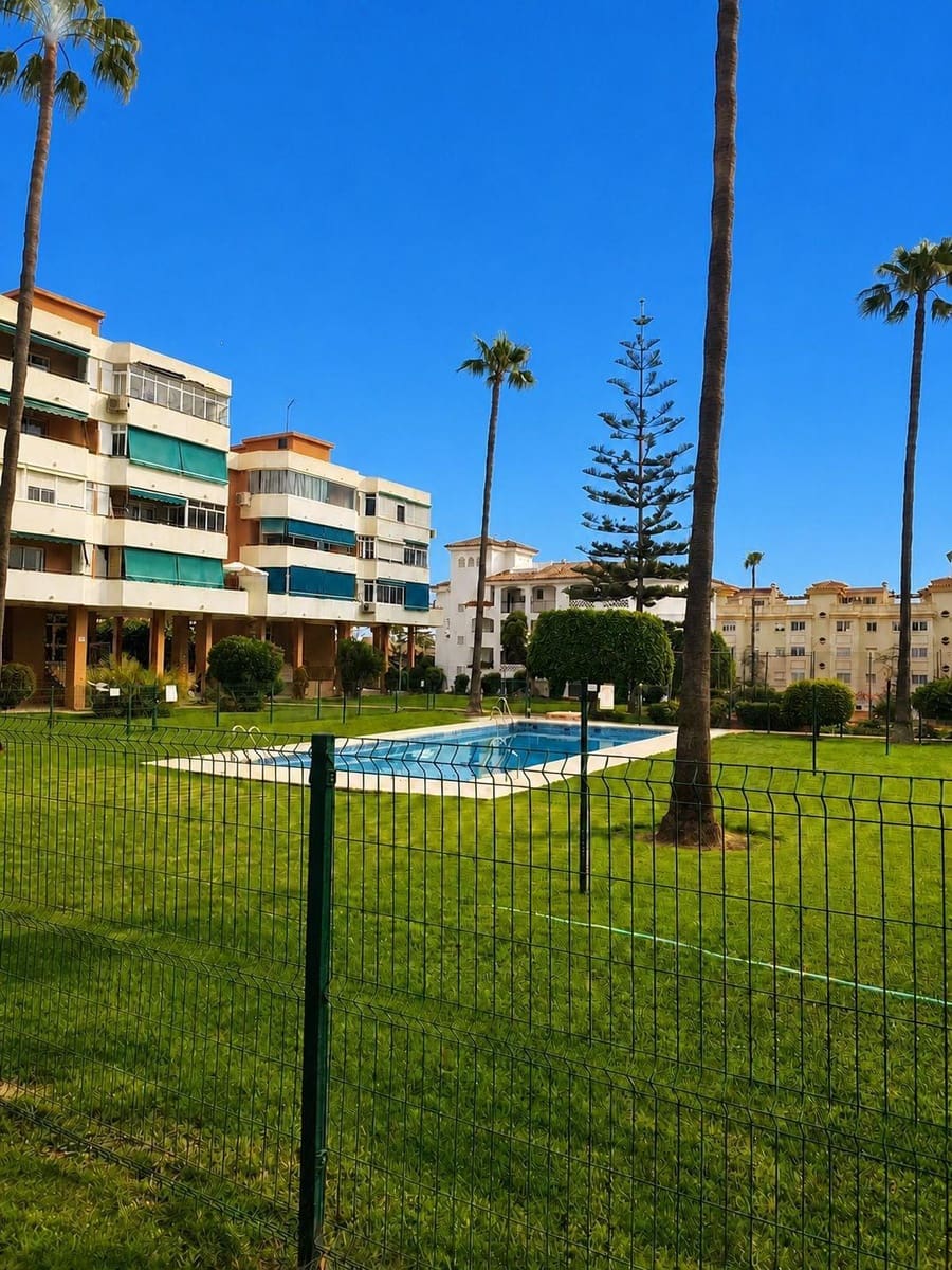 3 quarto Apartamento para venda em Torremolinos com piscina garagem - 299 900 € (Ref: 10047400)
