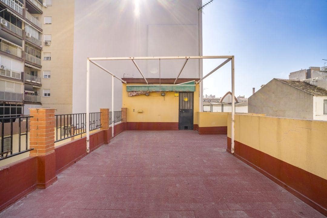 5 soveværelse Lejlighed til salg i Malaga by - € 670.000 (Ref: 10062065)