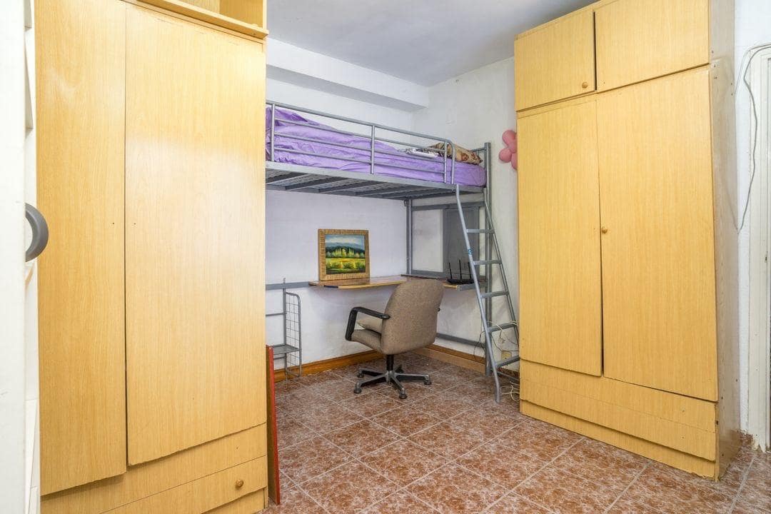 5 soveværelse Lejlighed til salg i Malaga by - € 670.000 (Ref: 10062065)