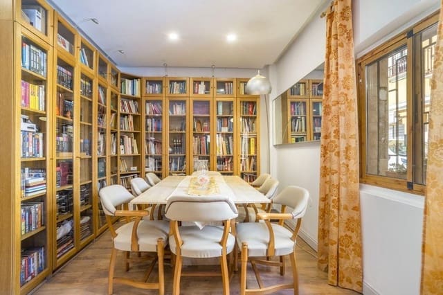 5 soveværelse Lejlighed til salg i La Trinidad, Málaga by - € 670.000 (Ref: 10062065)
