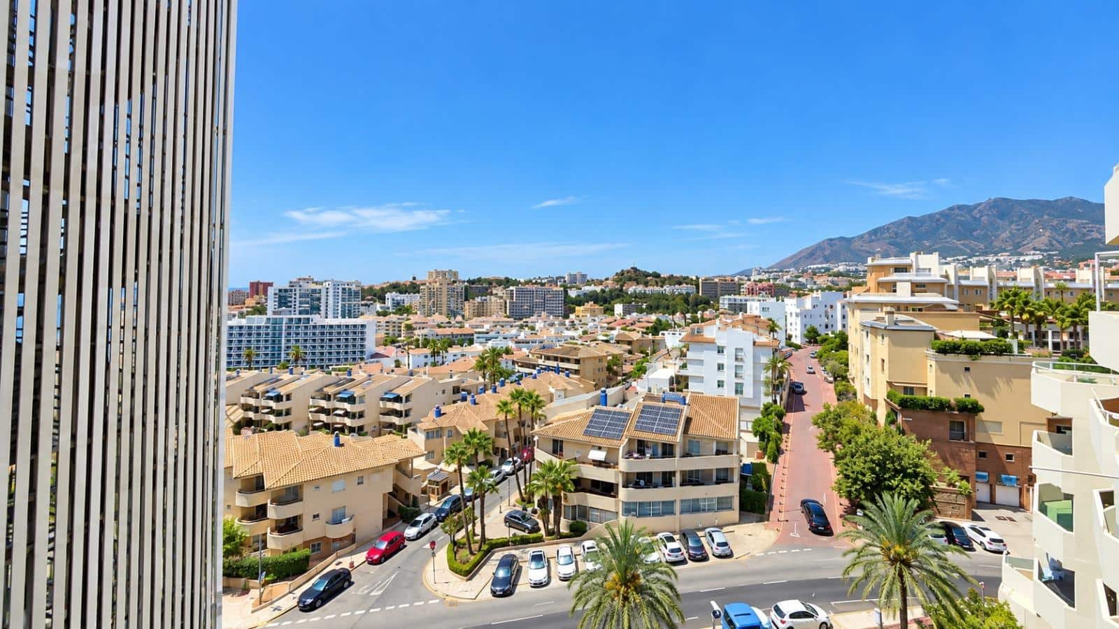 1 bedroom Apartment for sale in Benalmadena with pool - € 290,000 (Ref: 10068000)