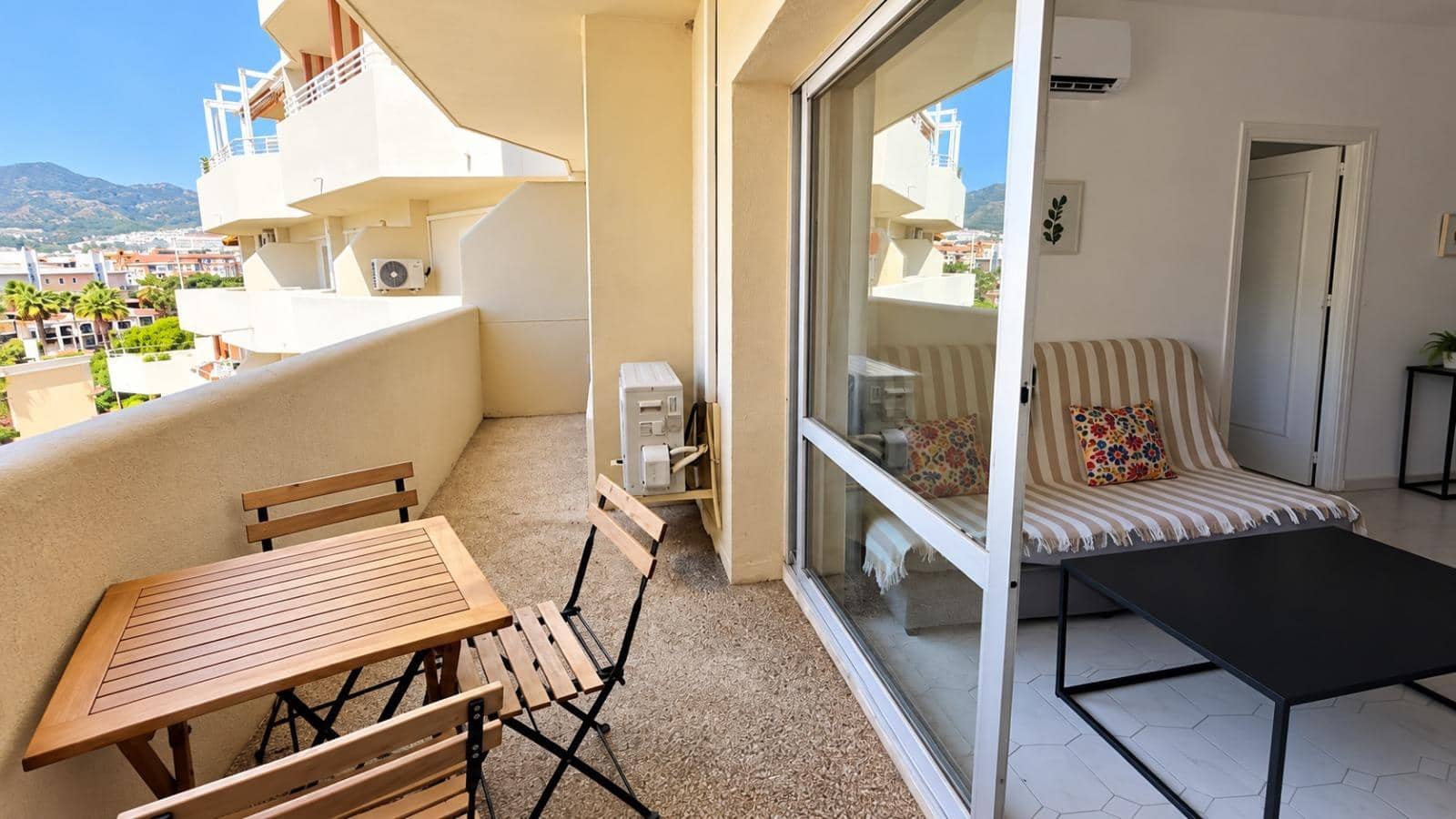 1 bedroom Apartment for sale in Benalmadena with pool - € 290,000 (Ref: 10068000)