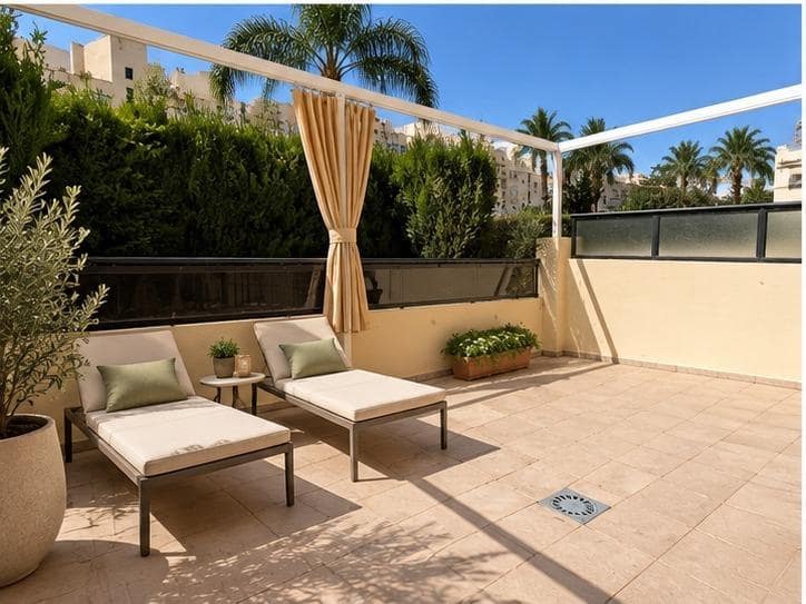 2 sovrum Lägenhet till salu i Torremolinos med pool garage - 399 000 € (Ref: 10078436)