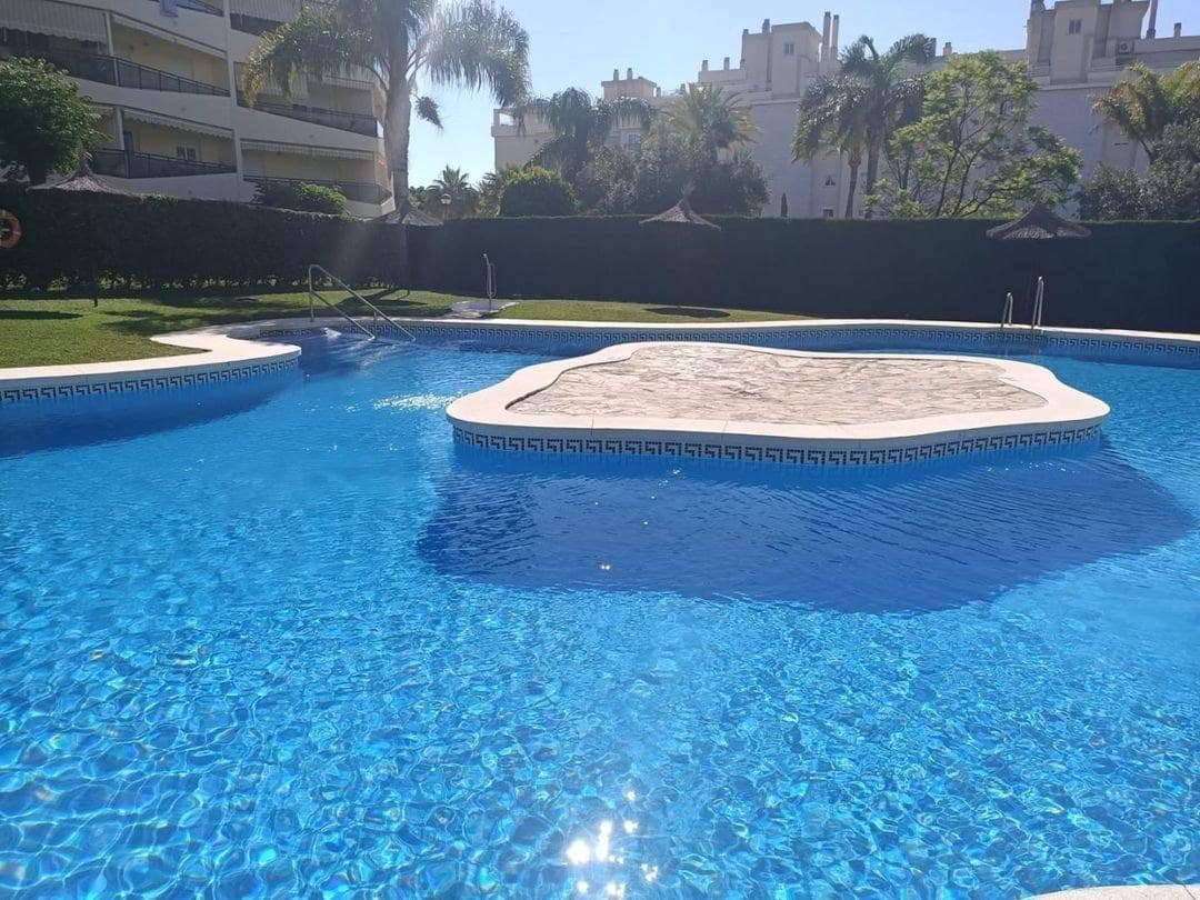2 sovrum Lägenhet till salu i Torremolinos med pool garage - 399 000 € (Ref: 10078436)