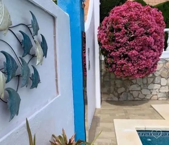 4 soveværelse Villa til salg i Benalmádena med swimmingpool garage - € 859.500 (Ref: 10100245)