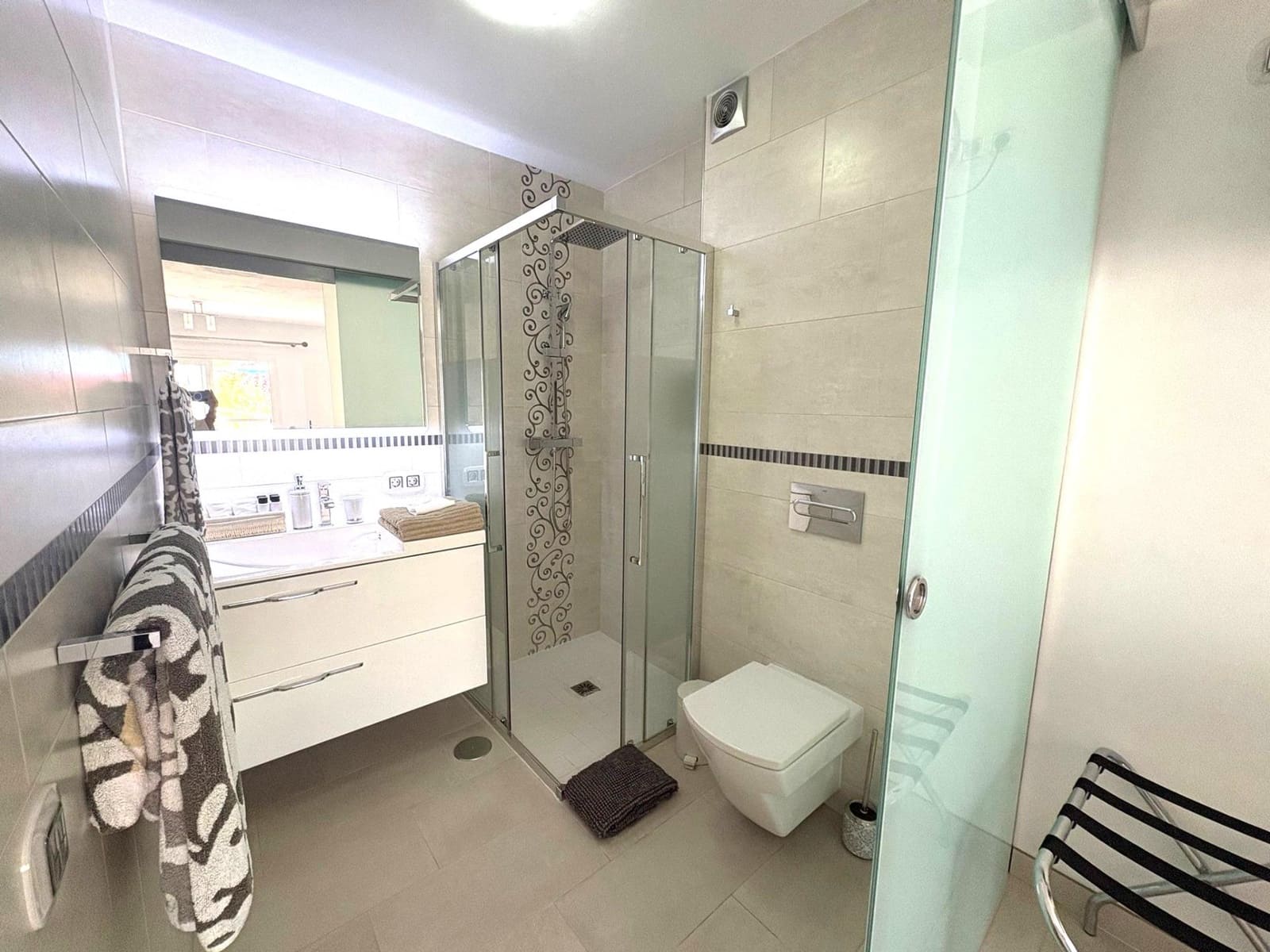 4 soveværelse Villa til salg i Benalmadena med swimmingpool garage - € 859.500 (Ref: 10100245)