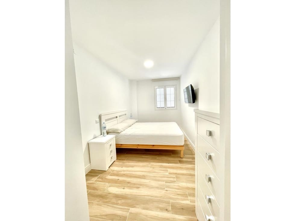 2 soveværelse Rækkehus til salg i Manilva med swimmingpool - € 265.000 (Ref: 7730052)