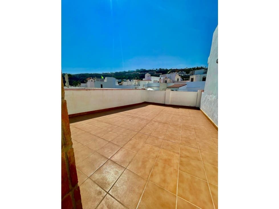 2 soveværelse Rækkehus til salg i Manilva med swimmingpool - € 265.000 (Ref: 7730052)