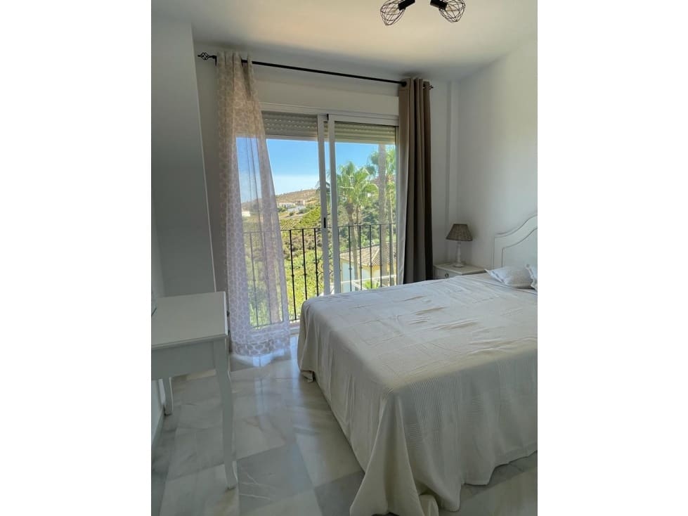 4 soveværelse Rækkehus til salg i Manilva med swimmingpool - € 394.990 (Ref: 7798973)