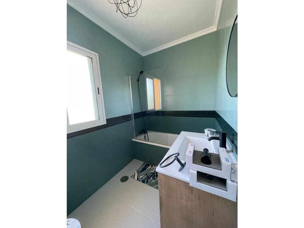 4 soveværelse Rækkehus til salg i Manilva med swimmingpool - € 394.990 (Ref: 7798973)