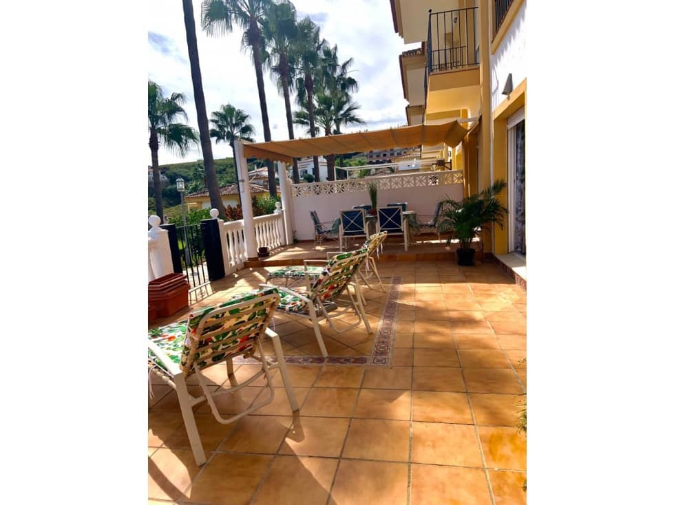 4 soveværelse Rækkehus til salg i Manilva med swimmingpool - € 394.990 (Ref: 7798973)