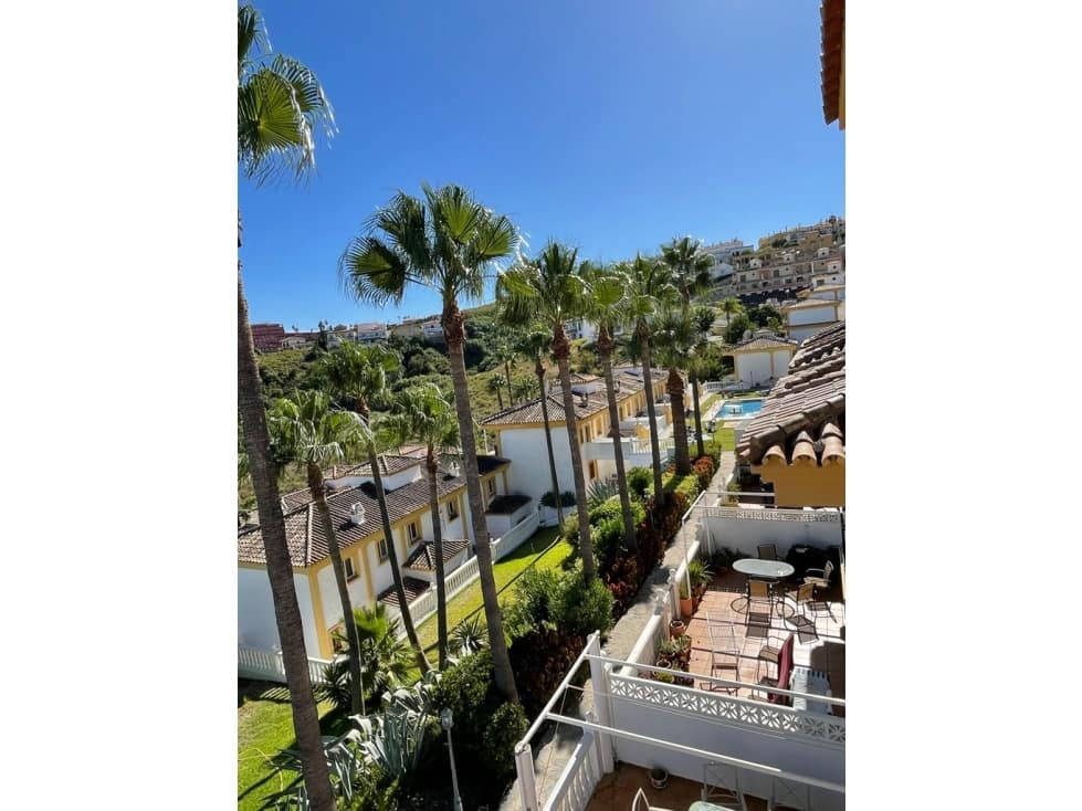 4 soveværelse Rækkehus til salg i Manilva med swimmingpool - € 394.990 (Ref: 7798973)