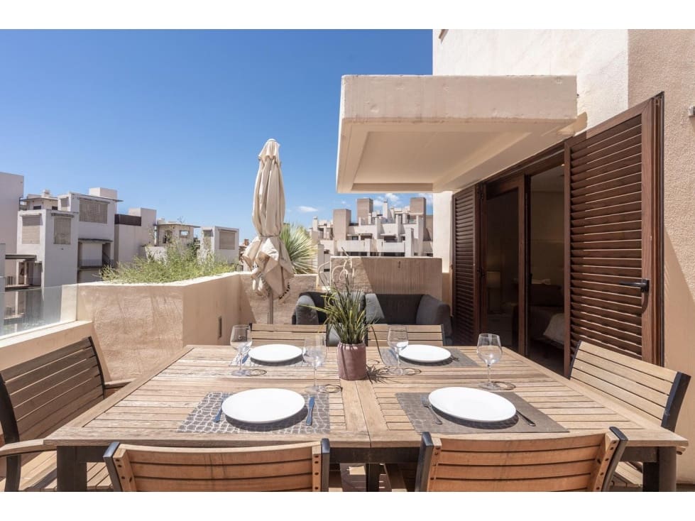 2 soveværelse Penthouse til salg i Estepona med swimmingpool - € 630.000 (Ref: 8829272)