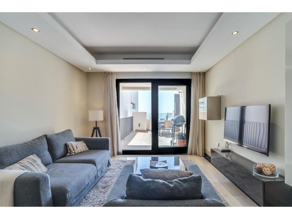 2 soveværelse Penthouse til salg i Estepona med swimmingpool - € 630.000 (Ref: 8829272)