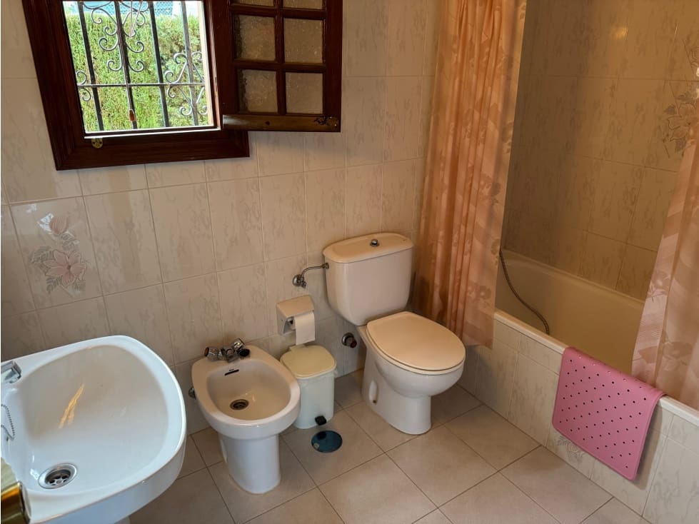 4 quarto Quinta/Casa Rural para venda em Estepona - 590 000 € (Ref: 8829274)