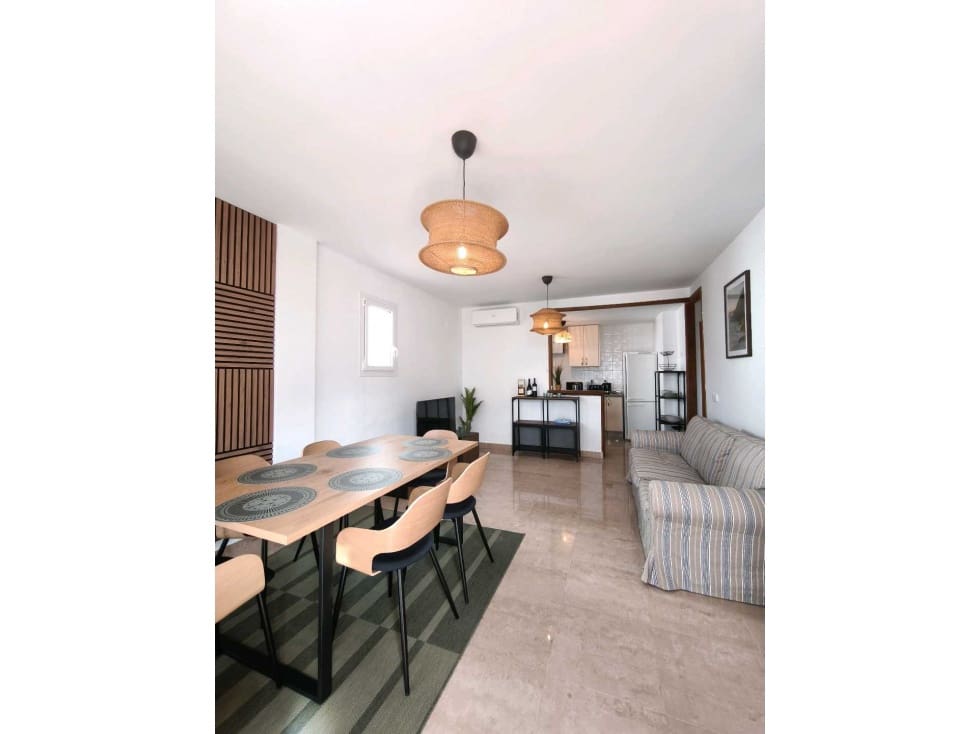 2 soverom Leilighet til salgs i Manilva med svømmebasseng - € 208 990 (Ref: 9074864)