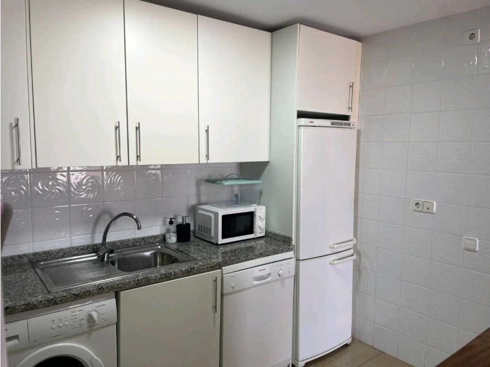 2 makuuhuone Huoneisto myytävänä paikassa Manilva mukana uima-altaan - 264 990 € (Ref: 9110061)