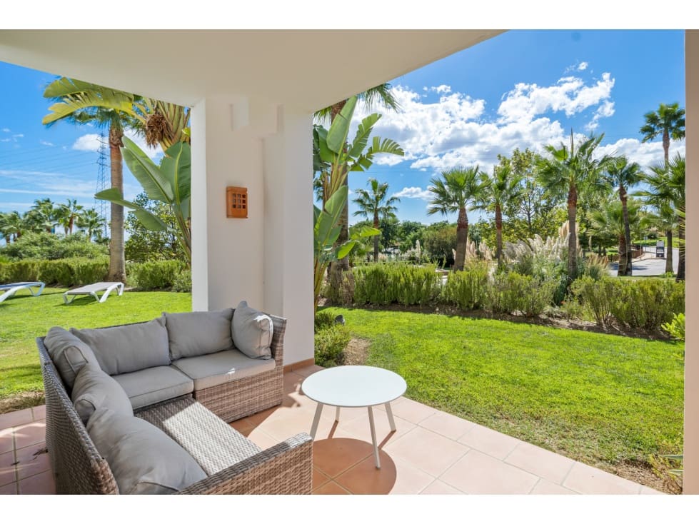 2 soveværelse Lejlighed til salg i Estepona med swimmingpool - € 390.000 (Ref: 9393994)