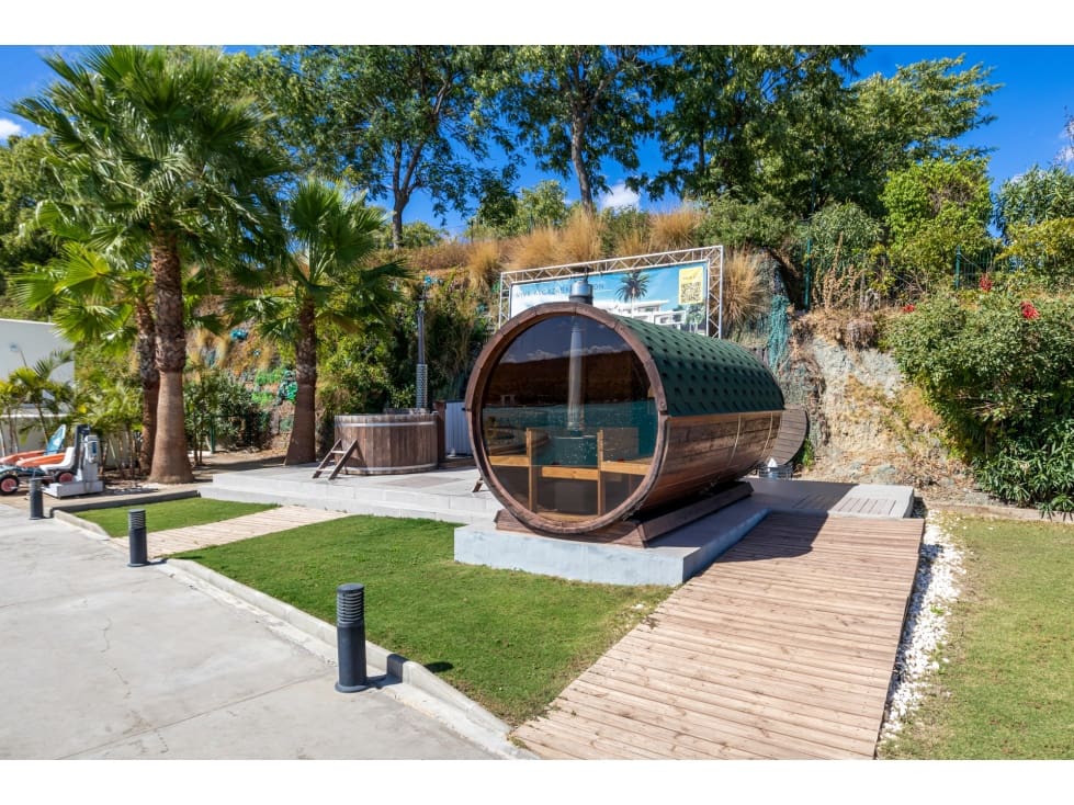 2 soveværelse Lejlighed til salg i Estepona med swimmingpool - € 390.000 (Ref: 9393994)