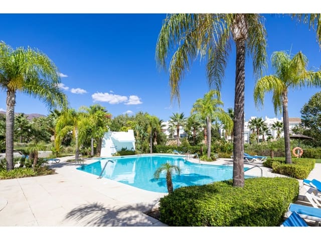 2 soveværelse Lejlighed til salg i Altos de Estepona, Estepona med swimmingpool - € 390.000 (Ref: 9393994)