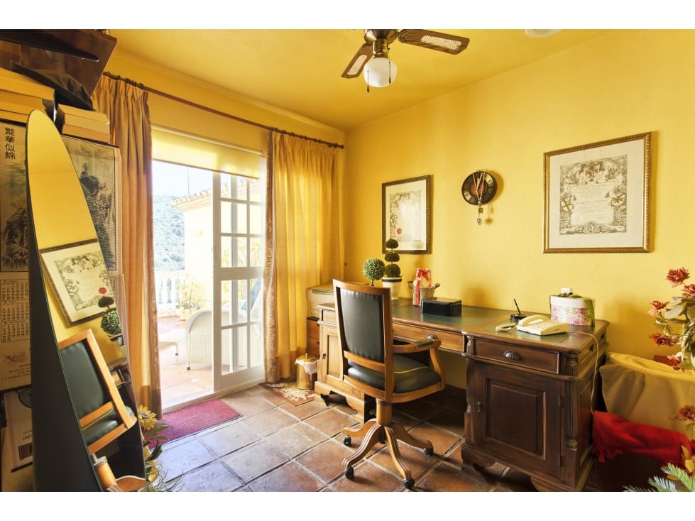 3 soverom Hus til salgs i Benahavis - € 375 000 (Ref: 9396100)