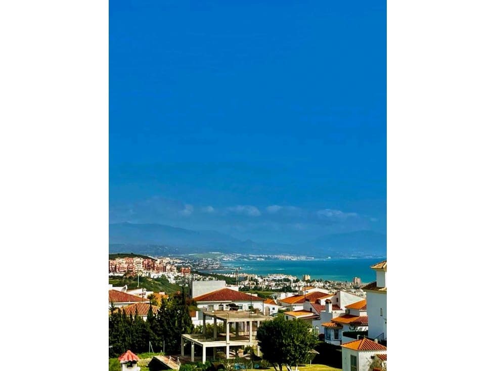 3 soveværelse Lejlighed til leje i Manilva - € 1.400 (Ref: 9437529)