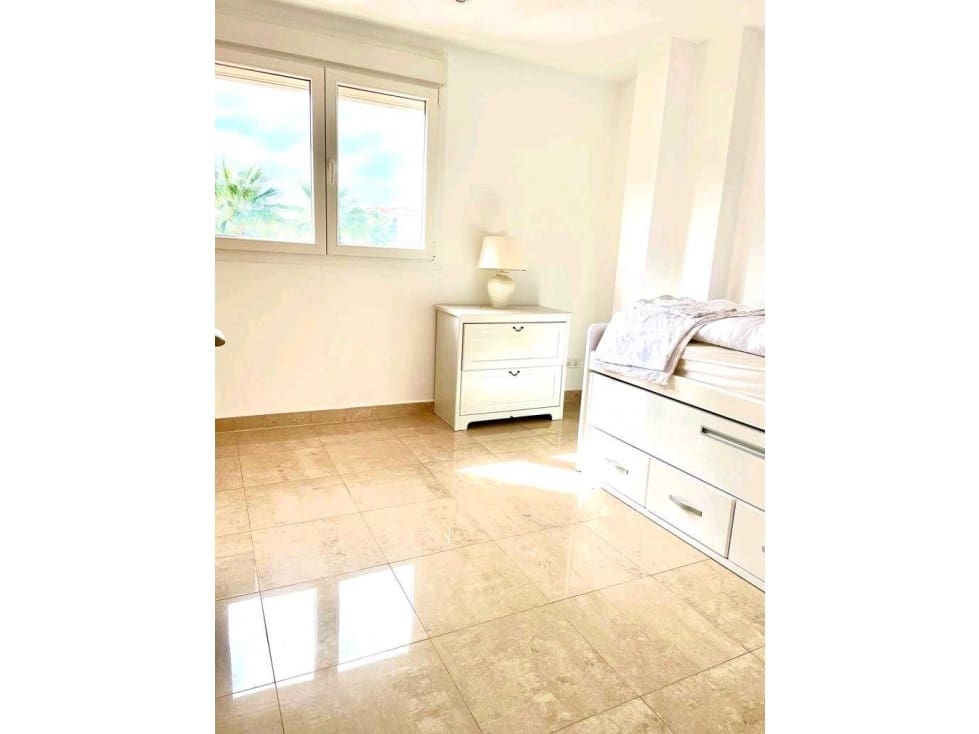 3 soveværelse Lejlighed til leje i Manilva - € 1.400 (Ref: 9437529)