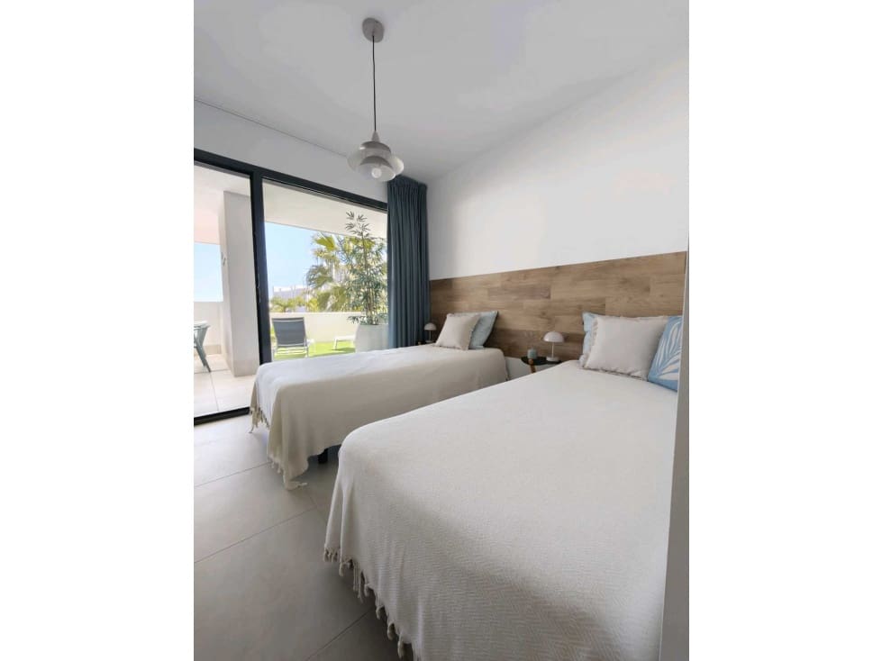 2 soverom Leilighet til salgs i Manilva med svømmebasseng - € 519 990 (Ref: 9777661)