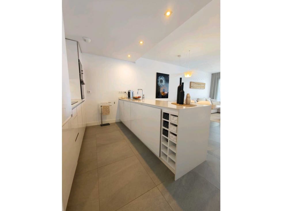 2 soverom Leilighet til salgs i Manilva med svømmebasseng - € 559 990 (Ref: 9777662)