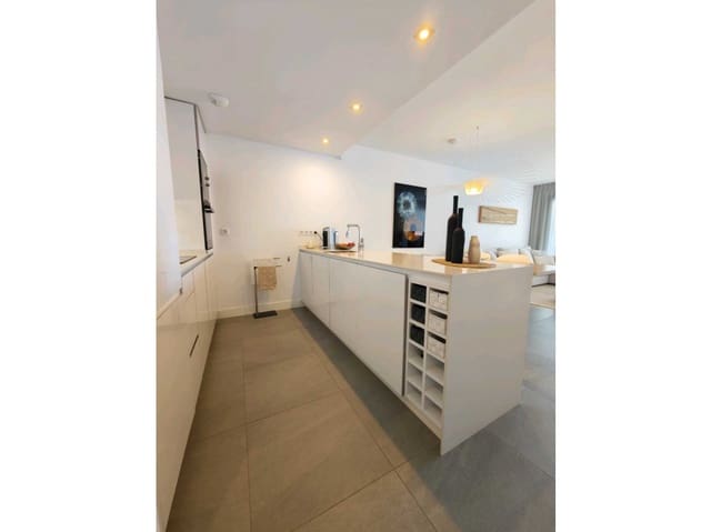 2 Zimmer Apartment zu verkaufen in Castillo de la Duquesa, Manilva mit Pool - 559.990 € (Ref: 9777662)