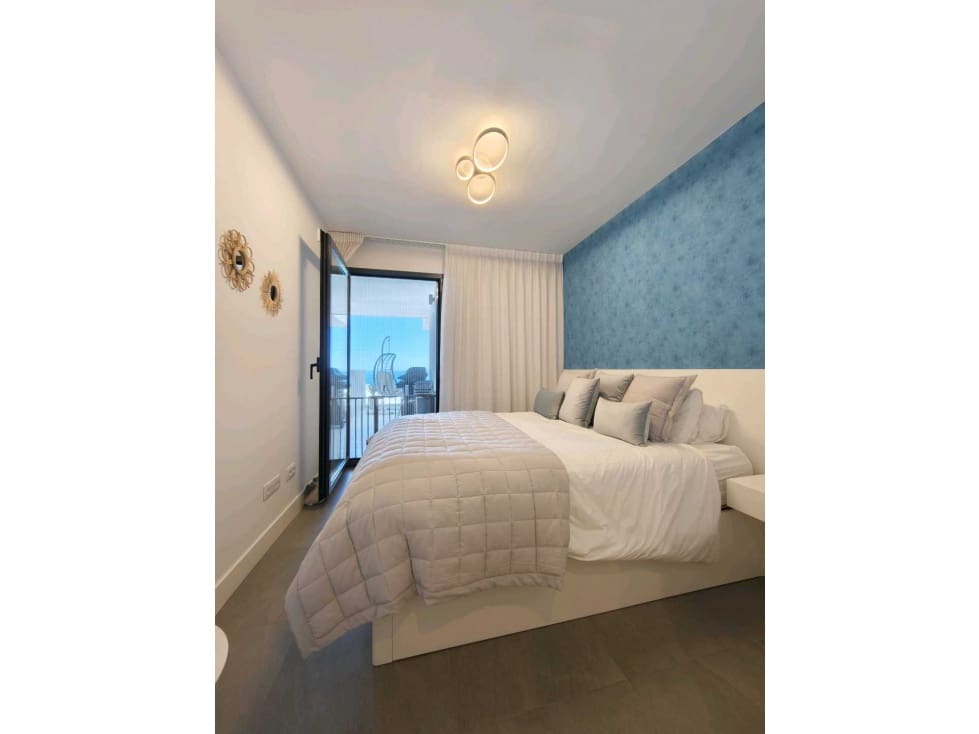 2 soverom Leilighet til salgs i Manilva med svømmebasseng - € 559 990 (Ref: 9777662)