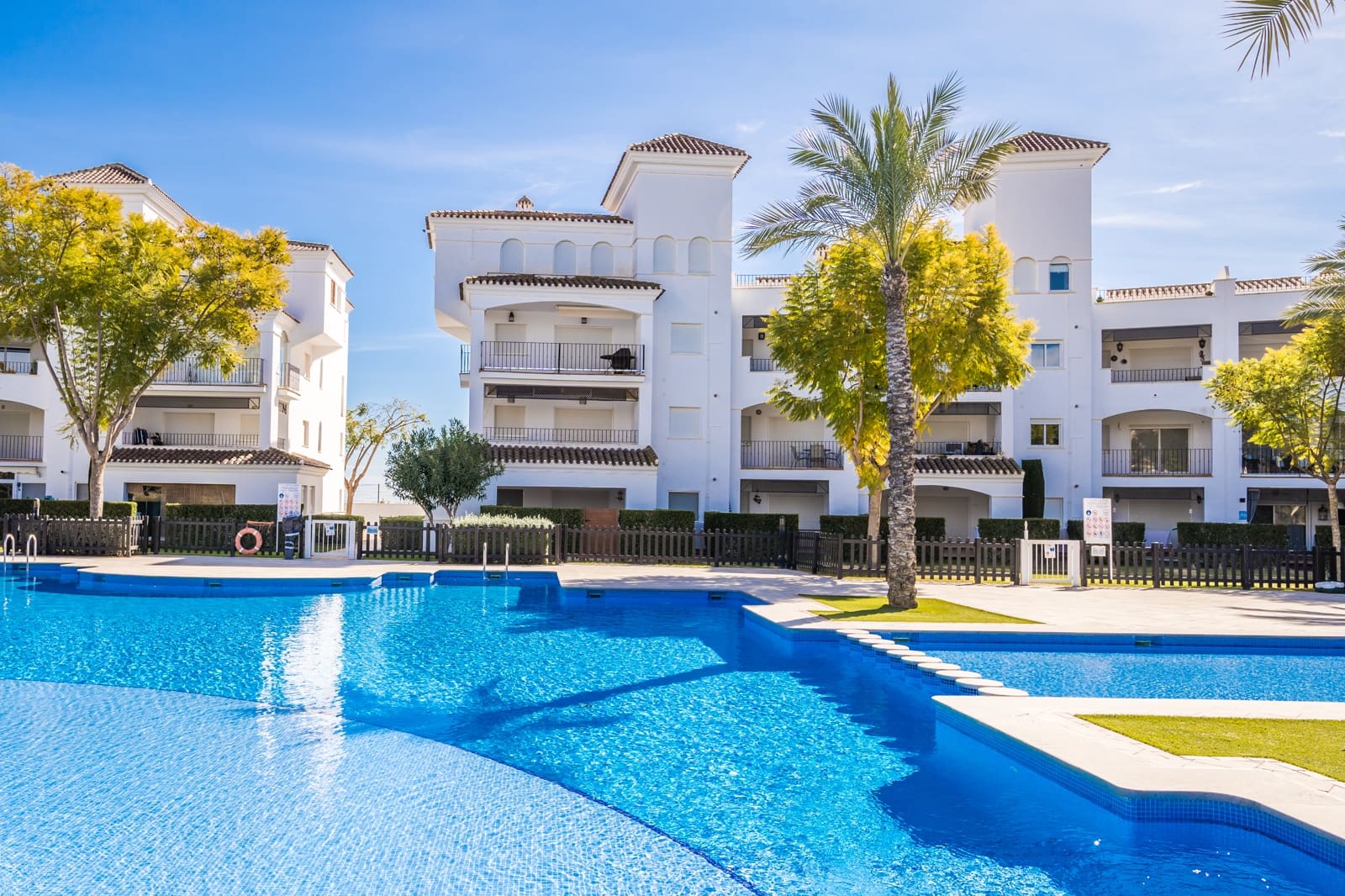 2 soveværelse Lejlighed til salg i La Torre Golf Resort med swimmingpool - € 5.000 (Ref: 7002451)