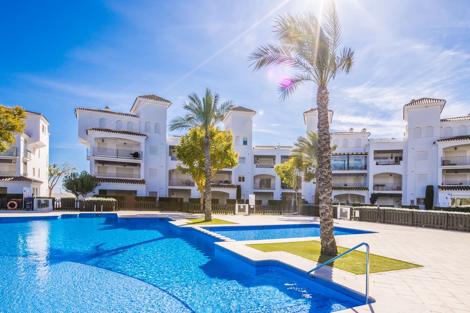 2 soveværelse Lejlighed til salg i La Torre Golf Resort med swimmingpool - € 5.000 (Ref: 7002451)