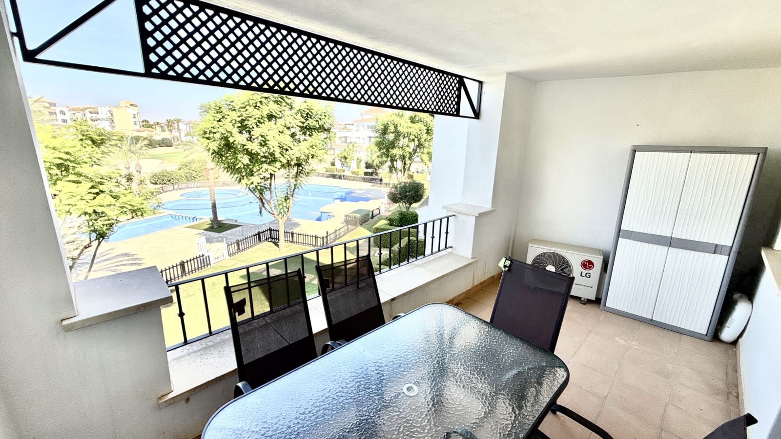 2 soveværelse Lejlighed til salg i Roldan med swimmingpool garage - € 129.950 (Ref: 9288372)