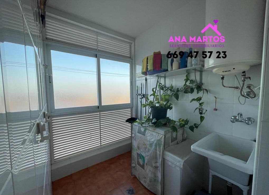 4 soveværelse Lejlighed til salg i La Hoya med garage - € 149.999 (Ref: 7732824)