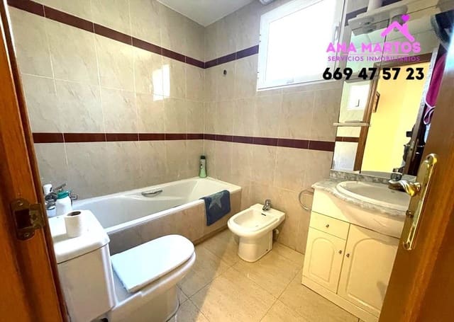 4 makuuhuone Asunto myytävänä paikassa Aguilas mukana uima-altaan 
autotalli - 290 000 € (Ref: 8129551)