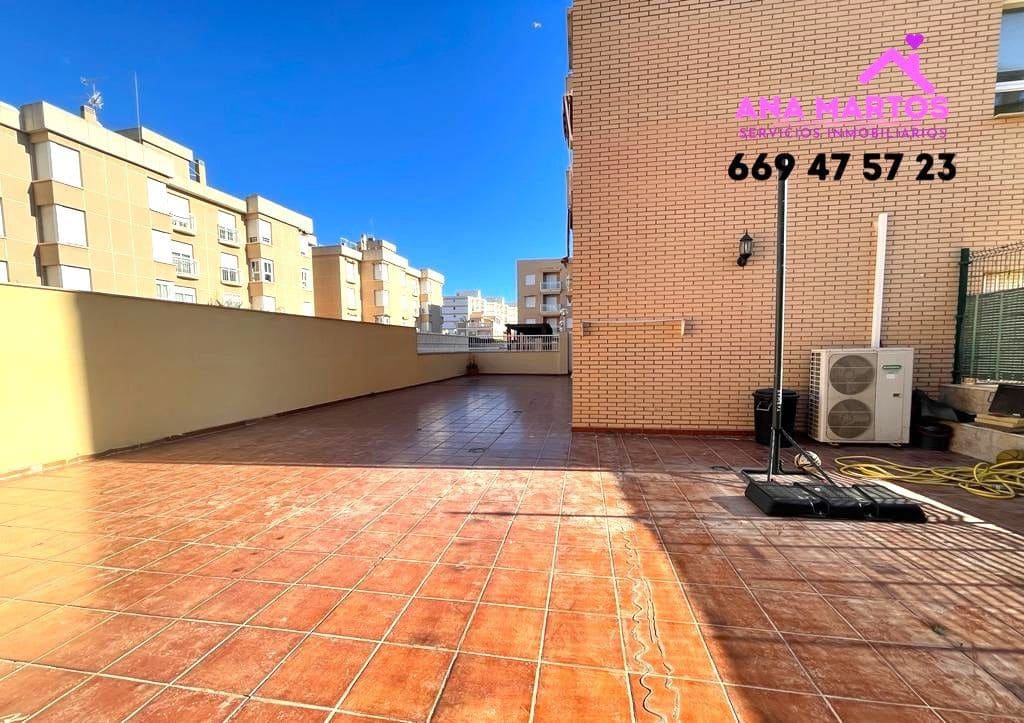 4 makuuhuone Asunto myytävänä paikassa Aguilas mukana uima-altaan 
autotalli - 290 000 € (Ref: 8129551)