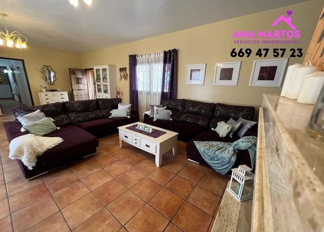 4 makuuhuone Huvila myytävänä paikassa Las Majadas - Las Molinetas - Labradorcico, Aguilas mukana uima-altaan 
autotalli - 380 000 € (Ref: 8245335)