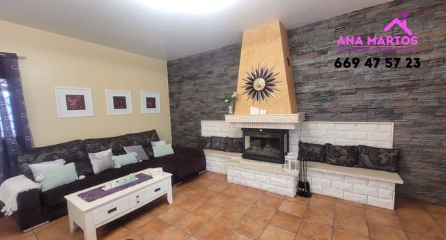 4 makuuhuone Huvila myytävänä paikassa Las Majadas - Las Molinetas - Labradorcico, Aguilas mukana uima-altaan 
autotalli - 380 000 € (Ref: 8245335)