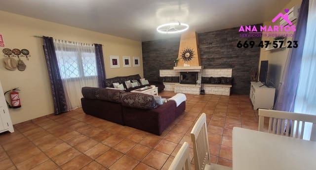 4 makuuhuone Huvila myytävänä paikassa Las Majadas - Las Molinetas - Labradorcico, Aguilas mukana uima-altaan 
autotalli - 380 000 € (Ref: 8245335)