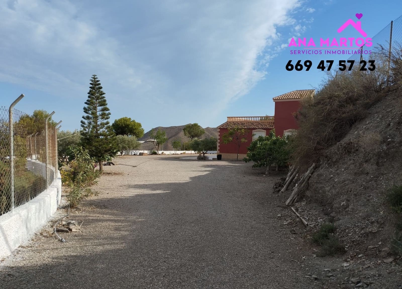 4 soveværelse Finca/Landehus til salg i Aguilas med swimmingpool - € 320.000 (Ref: 8773244)
