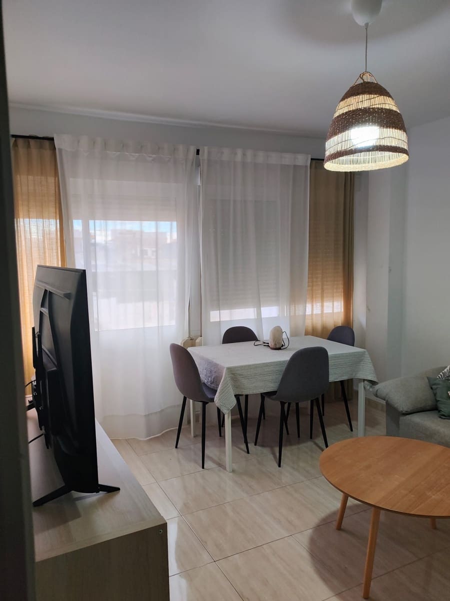 3 bedroom Flat for rent in Aguilas - € 600 (Ref: 9478665)