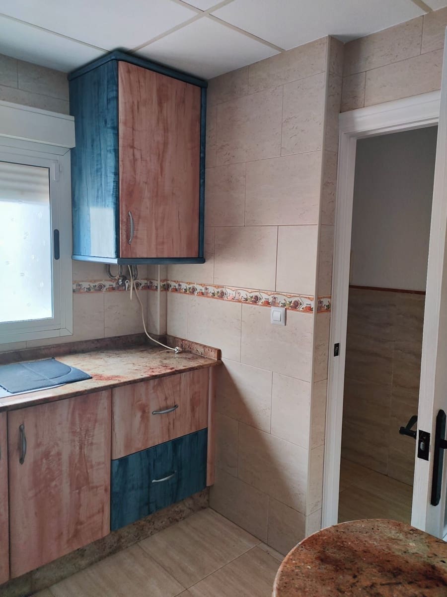 3 bedroom Flat for rent in Aguilas - € 600 (Ref: 9478665)