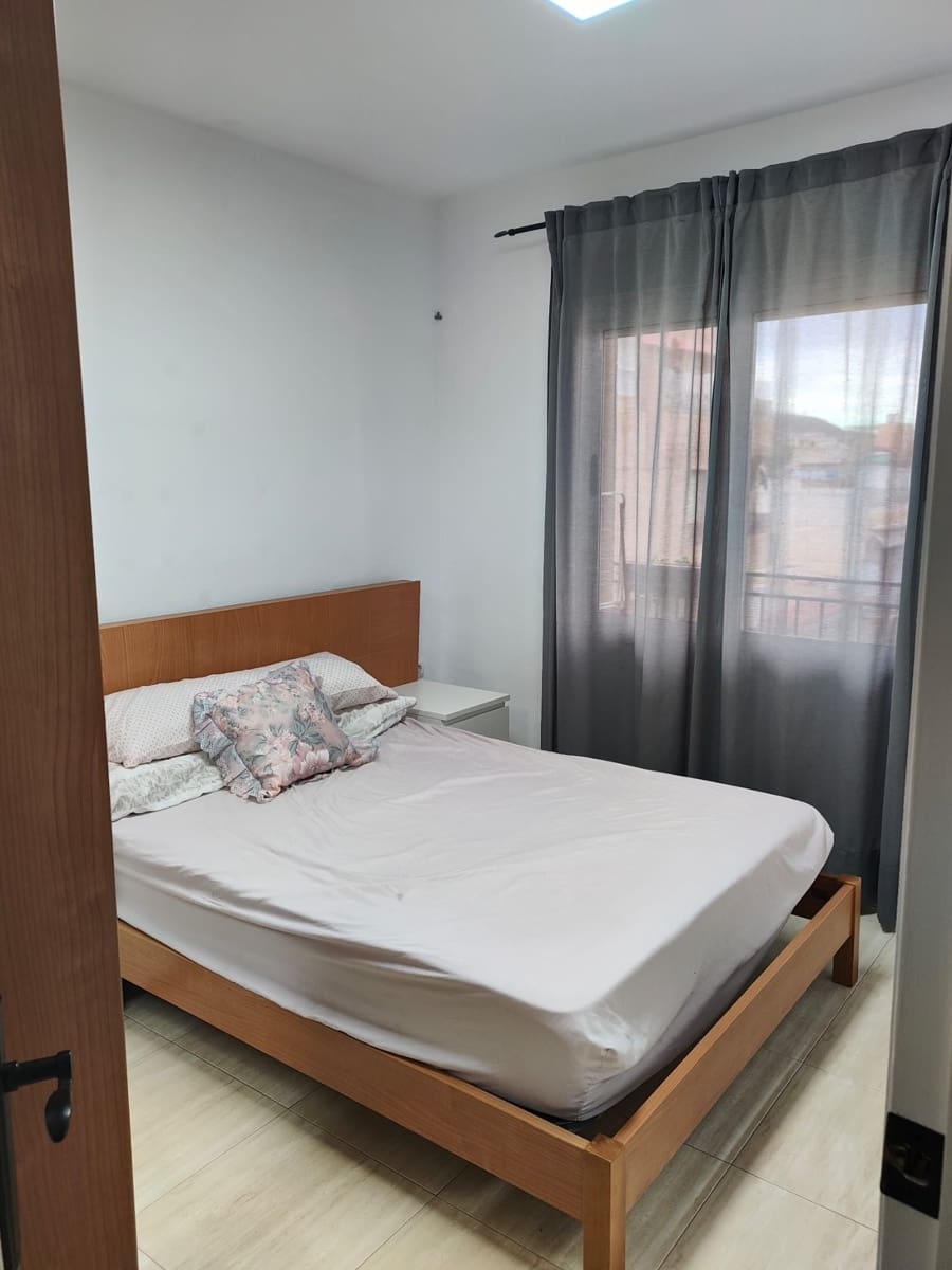 3 bedroom Flat for rent in Aguilas - € 600 (Ref: 9478665)