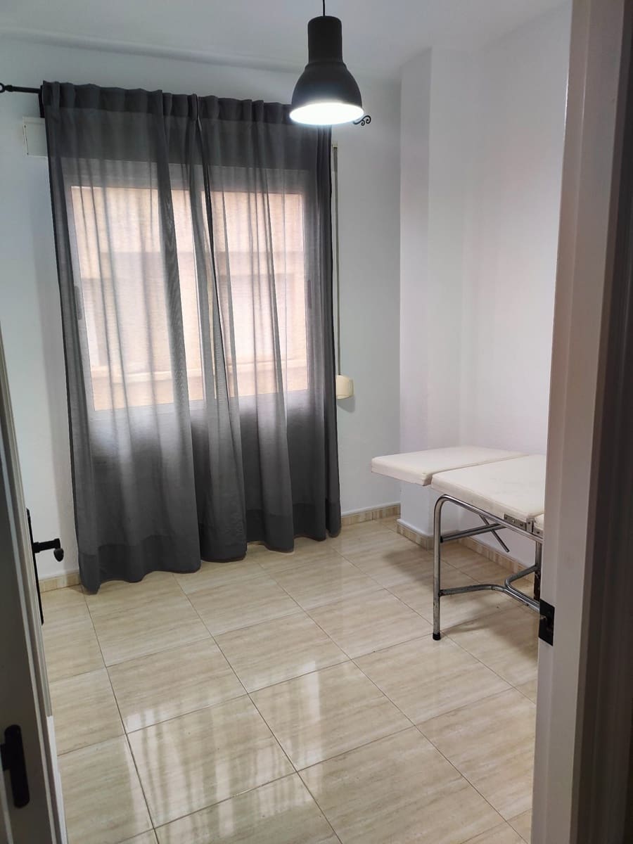 3 bedroom Flat for rent in Aguilas - € 600 (Ref: 9478665)