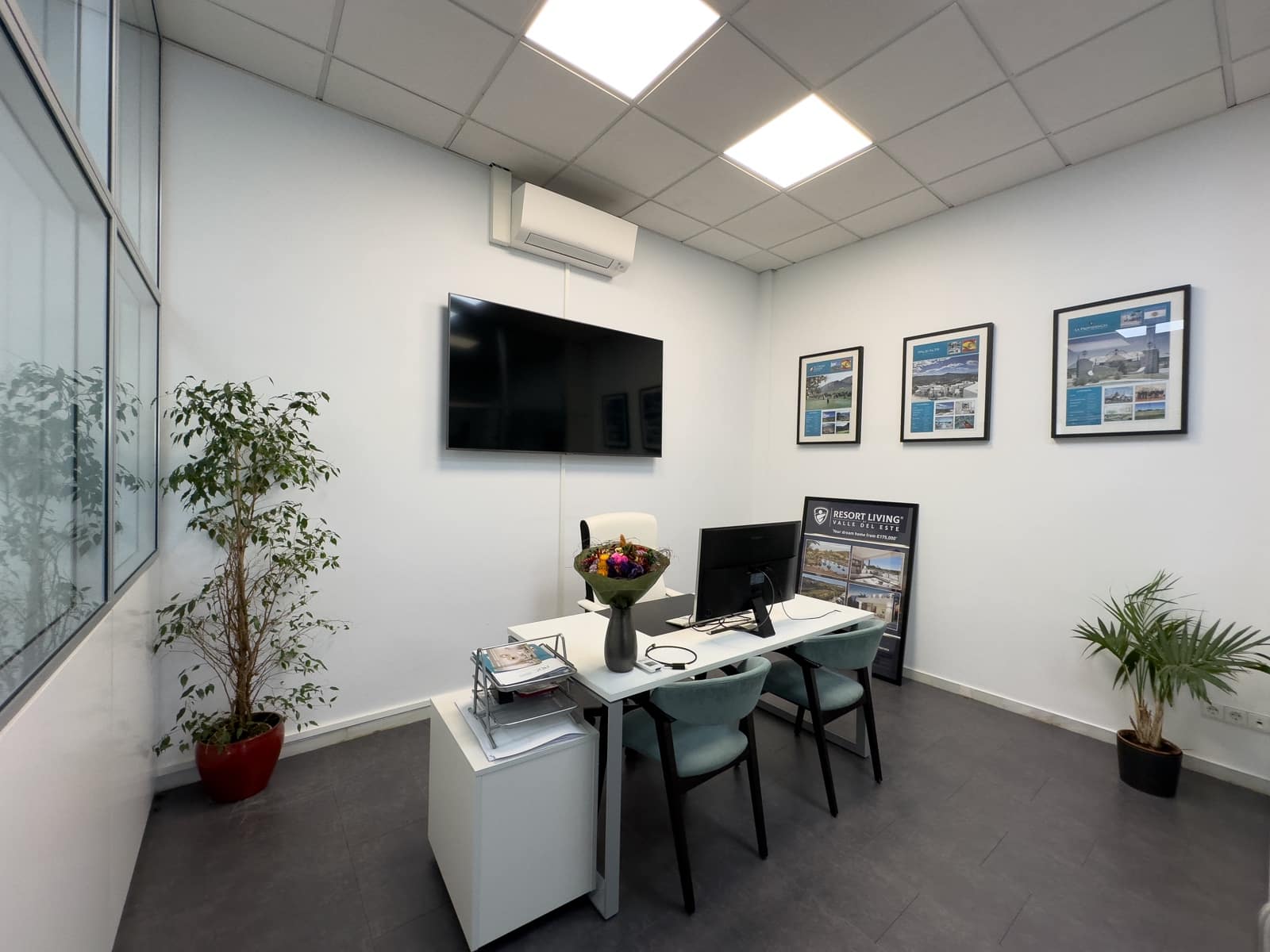 Bureau à louer à Marbella - 1 000 € (Ref: 9464957)